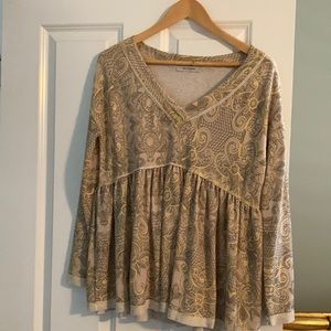 Cute comfy long sleeve flowing top. Small. New without tags